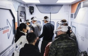 龙程VR「星际旅客」全感沉浸式剧场震撼亮相2025北京游乐展